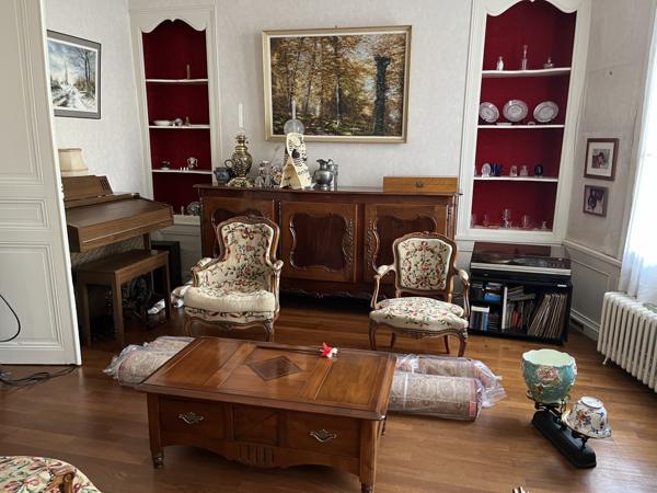 AU CŒUR DE LA VILLE MAISON BOURGEOISE F7 CHÂTELLERAULT Réf 2649