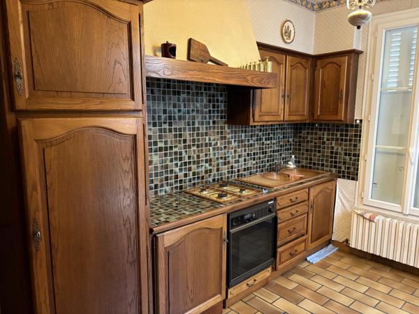 AU CŒUR DE LA VILLE MAISON BOURGEOISE F7 CHÂTELLERAULT Réf 2649