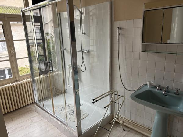AU CŒUR DE LA VILLE MAISON BOURGEOISE F7 CHÂTELLERAULT Réf 2649