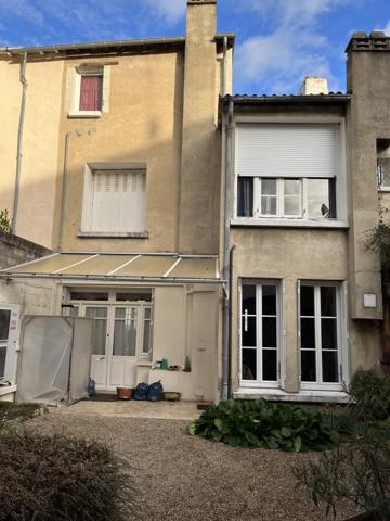 AU CŒUR DE LA VILLE MAISON BOURGEOISE F7 CHÂTELLERAULT Réf 2649