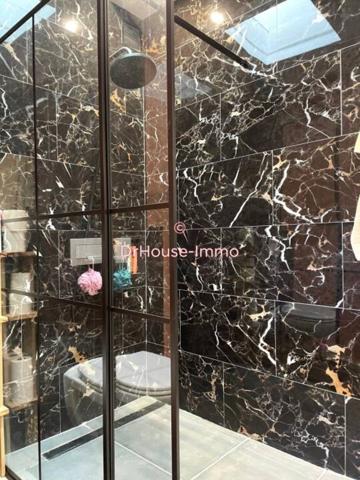 Maison à vendre 6 pièces de 197 m²