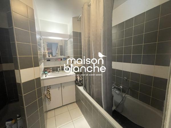 CHU PELLEGRIN - Appartement type 2 avec terrasse et parking