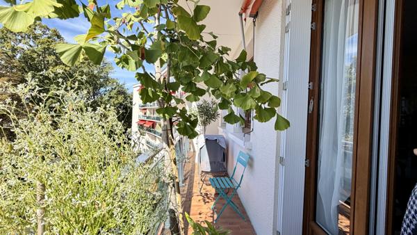 Saint-Cyr-sur-Loire T4 avec balcon, ascenseur, cave et parking
