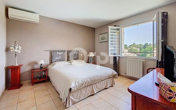 Maison à vendre    5 pièces •  Roquebrune-sur-Argens