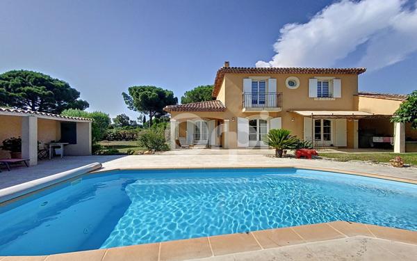 Maison à vendre    5 pièces •  Roquebrune-sur-Argens