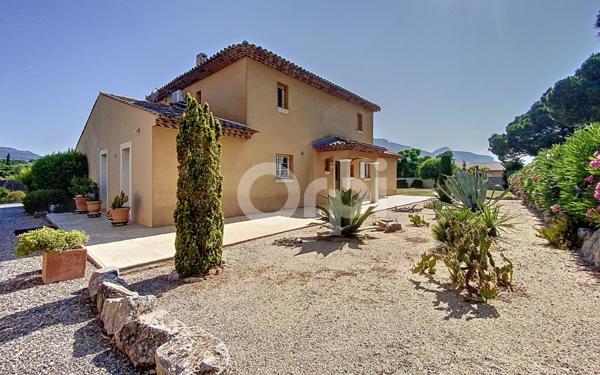 Maison à vendre    5 pièces •  Roquebrune-sur-Argens