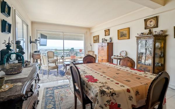 Appartement à vendre    3 pièces • 98 m2 Cannes
