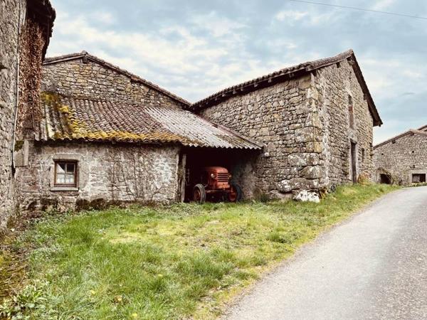 Maison à vendre |  Montrol-Sénard |  3 pièces | 78 m²