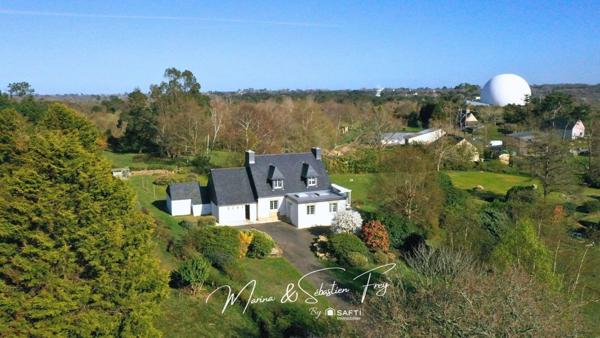 Élégante Propriété au Cœur d’un Domaine Arboré