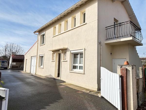 17640 VAUX SUR MER Vaux centre vaste maison à rénover