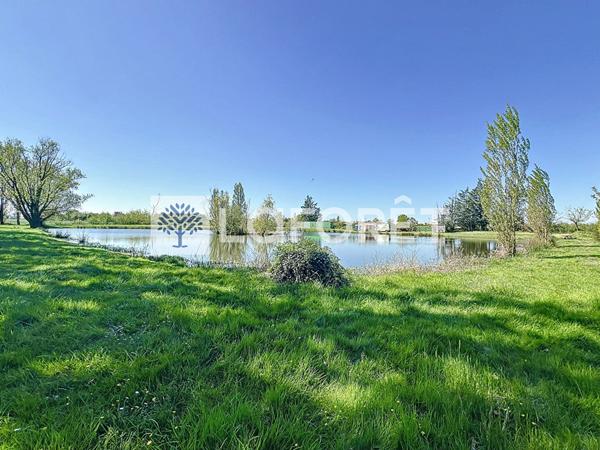 Achat terrain près de MAUZE THOUARSAIS - 120 000 €