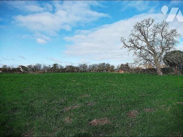 terrain à bâtir à viabiliser  de 1659 m²  BARQUET