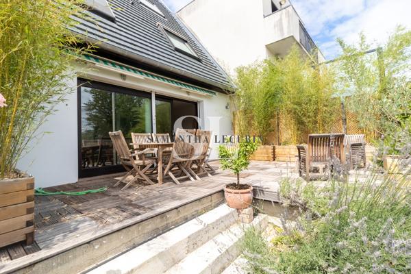 Maison
         7 pièces
        - 145 m² Bien prestige 698 000 € *