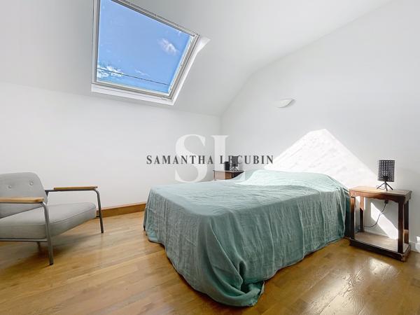 Maison
         7 pièces
        - 145 m² Bien prestige 698 000 € *