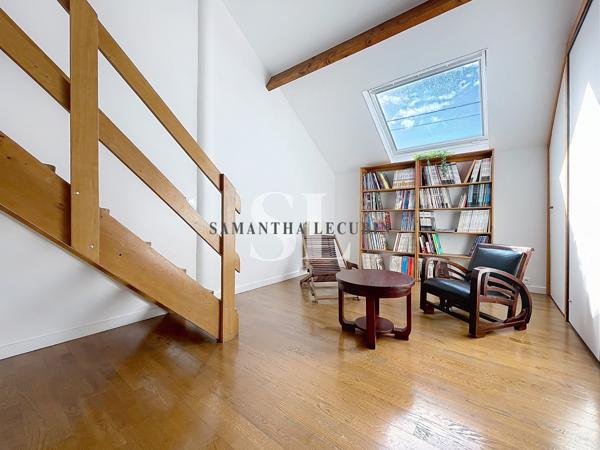 Maison
         7 pièces
        - 145 m² Bien prestige 698 000 € *
