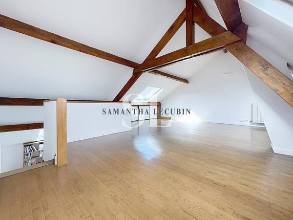 Maison
         7 pièces
        - 145 m² Bien prestige 698 000 € *