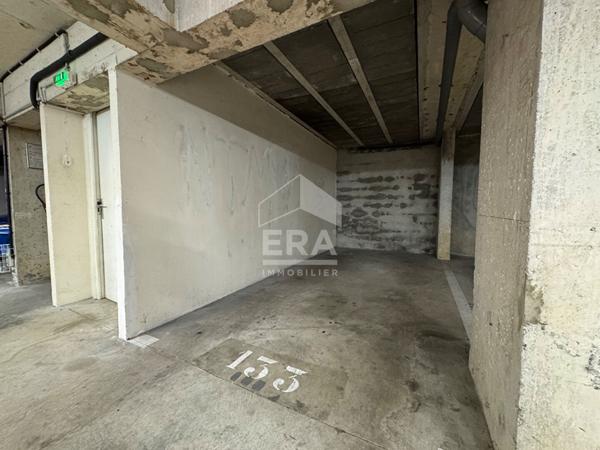 Place de parking ? Proche gare d'Étampes