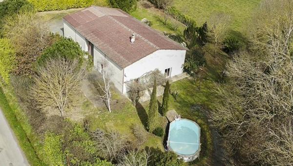 Plain-pied 230m² hab,5 chambres, garage et jardin - REF. VM425