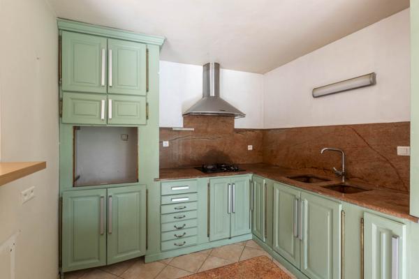 Plain-pied 230m² hab,5 chambres, garage et jardin - REF. VM425