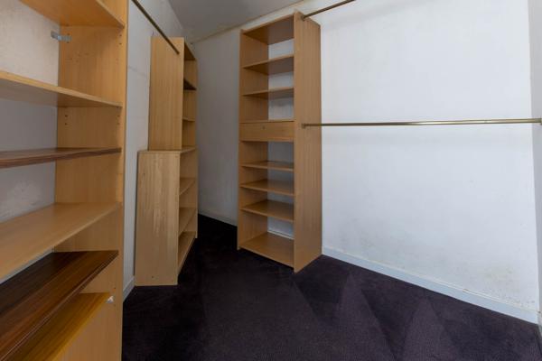Plain-pied 230m² hab,5 chambres, garage et jardin - REF. VM425