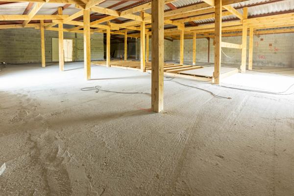 Plain-pied 230m² hab,5 chambres, garage et jardin - REF. VM425