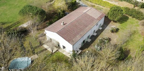 Plain-pied 230m² hab,5 chambres, garage et jardin - REF. VM425