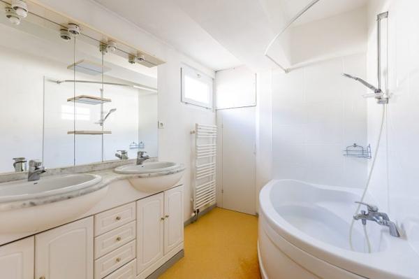 Maison mitoyenne 2 côtés Bordeaux