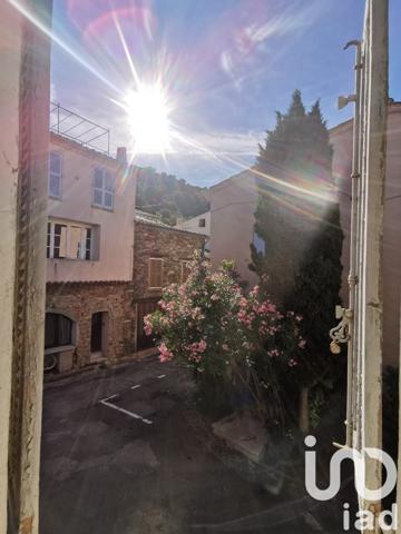 Maison de village 6 pièces de 124 m² à La Garde-Freinet (83680)