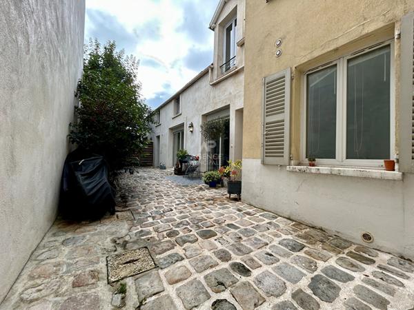 Studio Poissy €144 000 ** - Référence 8704