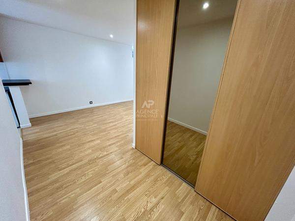 Studio Poissy €144 000 ** - Référence 8704