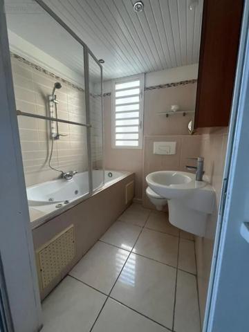 Achat - Appartement Schœlcher 97233 69 m 2 2147 m 2