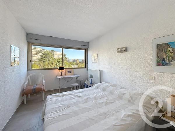 Appartement F5 à vendre  5 pièces - 101,10 m 2   MANDELIEU LA NAPOULE  - 06