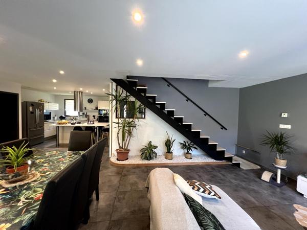 Maison avec terrain constructible et viabilisé