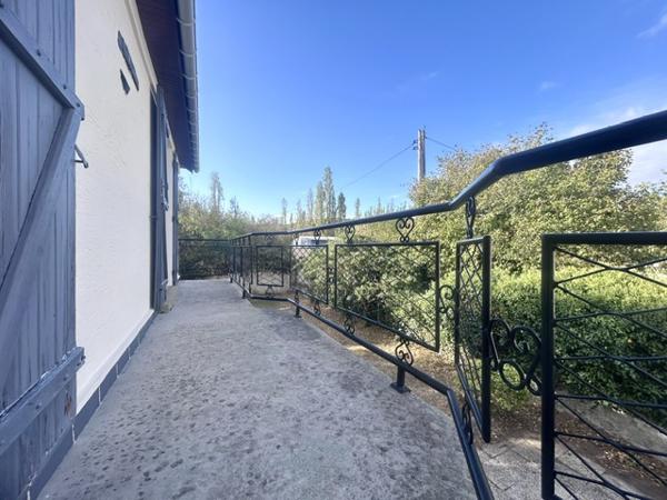 MARCOUSSIS - MAISON FAMILIALE INDIVIDUELLE - 155 M2 AU SOL - JARDIN AGRÉABLE - POTENTIEL DE 5 CHAMBRES