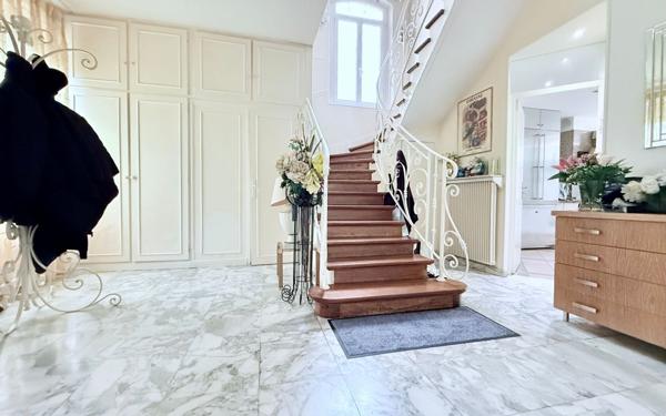 Maison à vendre    8 pièces • 172 m2 Le Plessis-Trévise