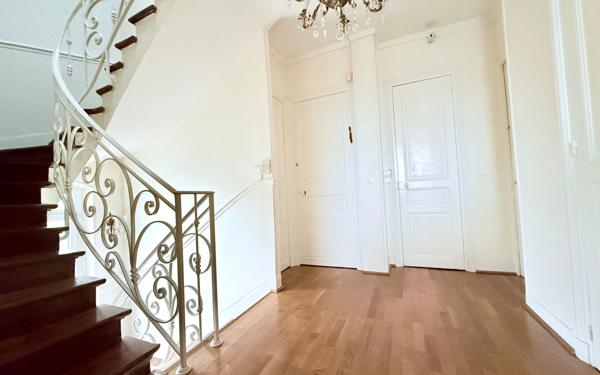 Maison à vendre    8 pièces • 172 m2 Le Plessis-Trévise