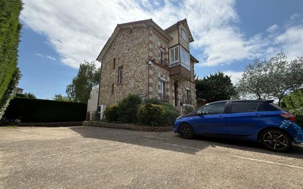 Maison à vendre    8 pièces • 172 m2 Le Plessis-Trévise