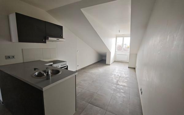 Appartement à louer    5 pièces •  Maule