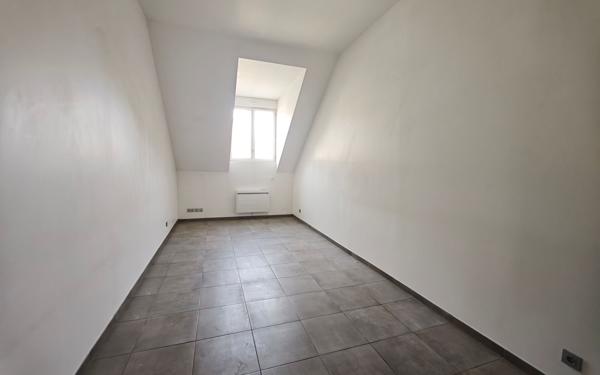 Appartement à louer    5 pièces •  Maule