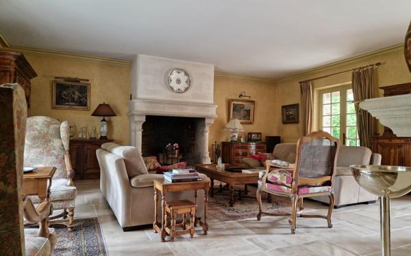 Maison à vendre    7 pièces •  Santeny