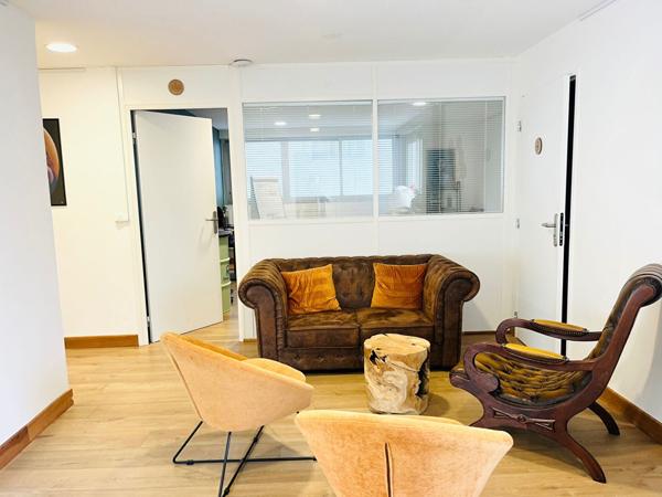 Local commercial 5 bureau avec parking et cave en centre ville de Rouen