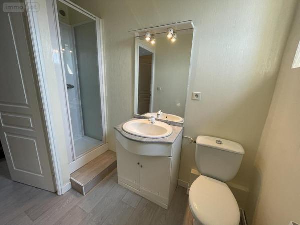 Maison à louer à Cossé-le-Vivien en Mayenne (53230), ref : 53032-L329