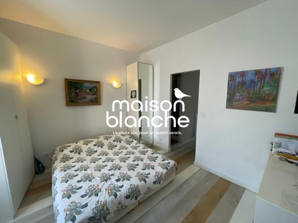 MAISON EN PIERRE