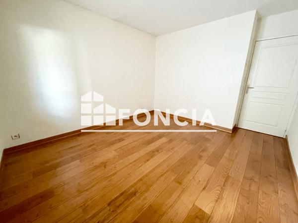 Location Appartement 4 pièces 104.05 m² - 28 ET 32 AVENUE DE LA GARE Divonne Les Bains 01220