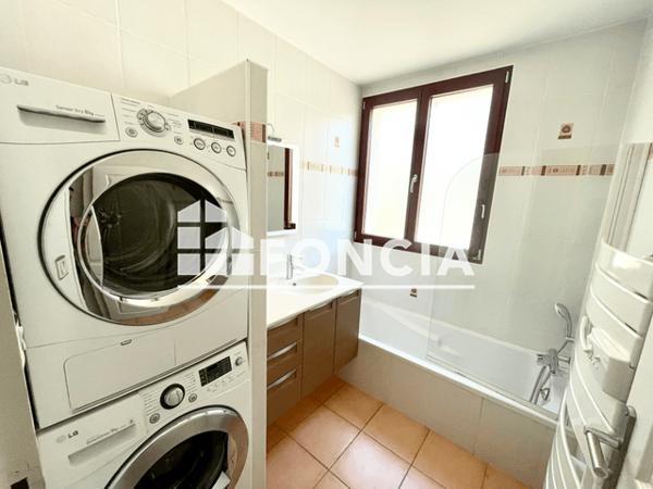 Location Appartement 4 pièces 104.05 m² - 28 ET 32 AVENUE DE LA GARE Divonne Les Bains 01220