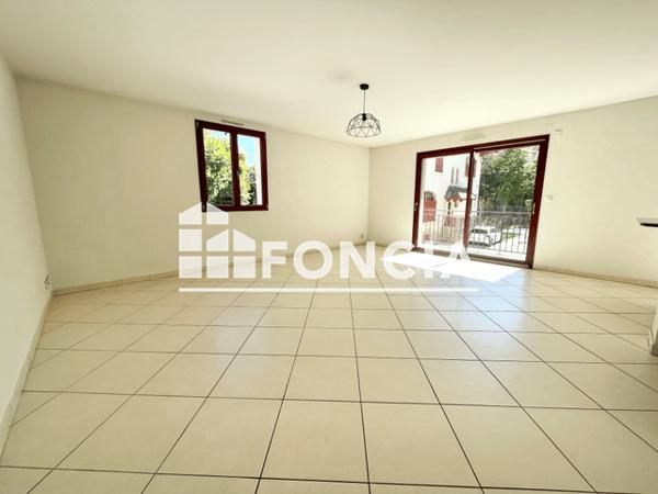 Location Appartement 4 pièces 104.05 m² - 28 ET 32 AVENUE DE LA GARE Divonne Les Bains 01220