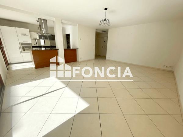 Location Appartement 4 pièces 104.05 m² - 28 ET 32 AVENUE DE LA GARE Divonne Les Bains 01220