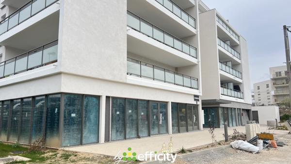 Local Commercial 1 pièce - 250 m²