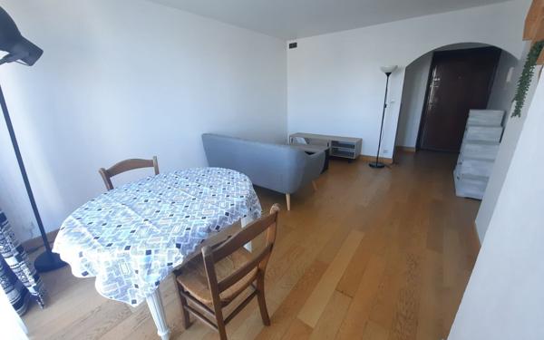 Appartement à louer    2 pièces •  Mantes-la-Jolie