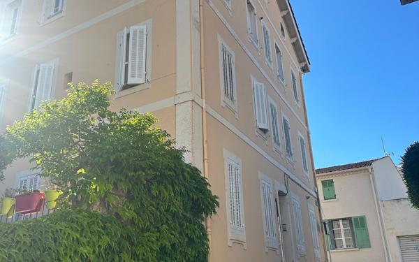 Appartement à vendre    2 pièces • 35 m2 Toulon